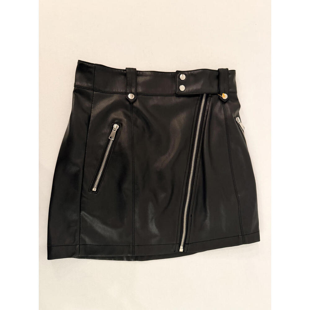 ZARA XS Faux Leather Skirt – Very Good Condition